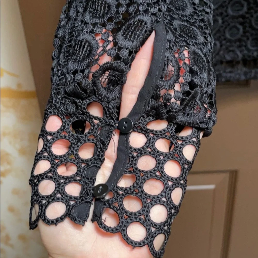 H&M black top LARGE